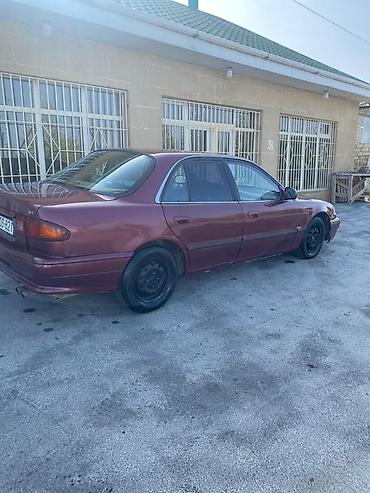 hyundai veracruz: Hyundai Sonata: 2 l | 1995 il Sedan — 8