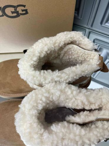 Ugg obuća: 36-41.Cena 14.000 din. 100% koža — 7