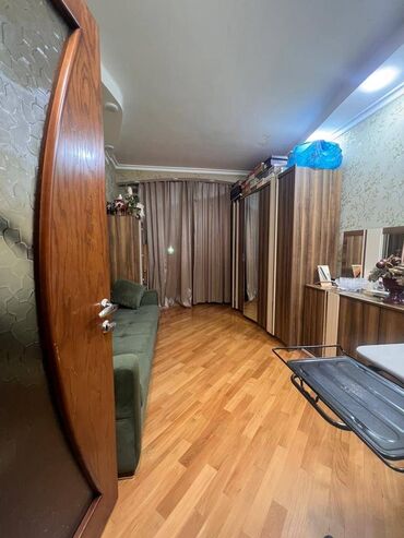 Köhnə tikili: Bakı, 3 otaqlı, Köhnə tikili, m. Qara Qarayev, 81 kv. m — 3