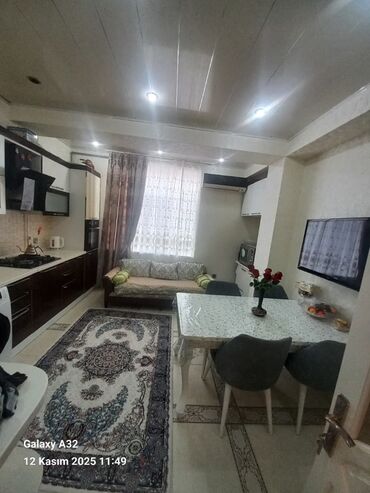 Yeni tikili: 4 otaqlı, Yeni tikili, m. Dərnəgül, 135 kv. m — 2