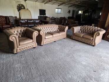 Stilske garniture: Garnitura klasičnih kožnih sofa – stil Chesterfield - Set od tri — 9
