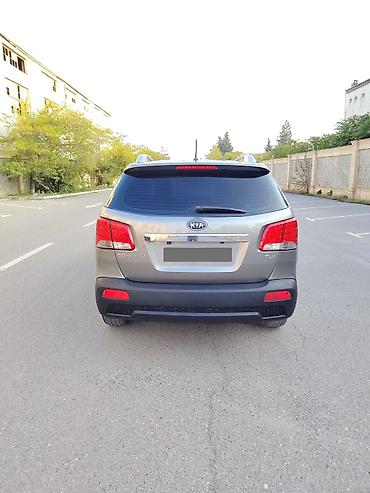 Продажа авто: Kia Sorento: 2 л | 2010 г. Внедорожник — 4