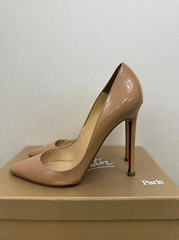 черные часы: Туфли, 38.5, Christian Louboutin, Б/у, цвет - Бежевый, Самовывоз — 8