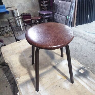 Stullar: Kafe cayxana ücün. 13manatdan başlayır. 20man qeder. Stol stul desti — 22