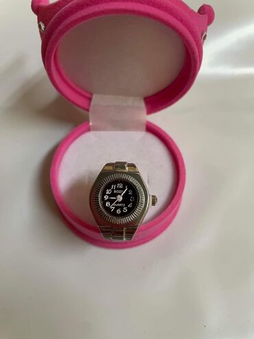 Prstenje: Prsten sat (Podesiv)
Cena:1000din — 20