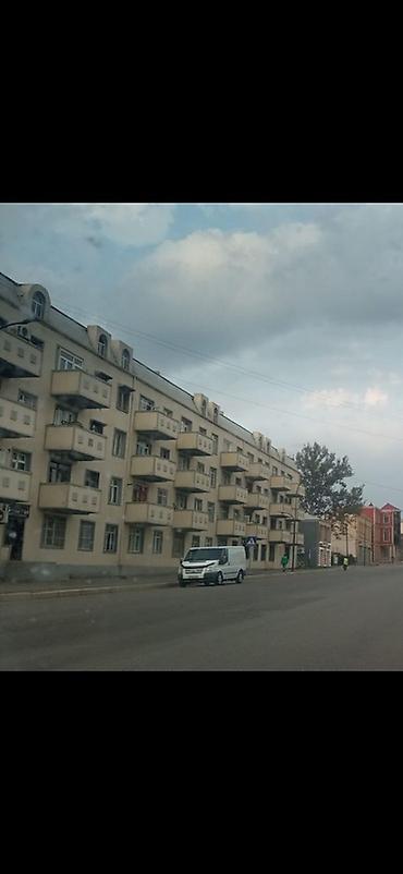 2 otaq: Gəncə şəhərində, “Imperial” binasına yaxın ərazidə yerləşən mənzil — 1
