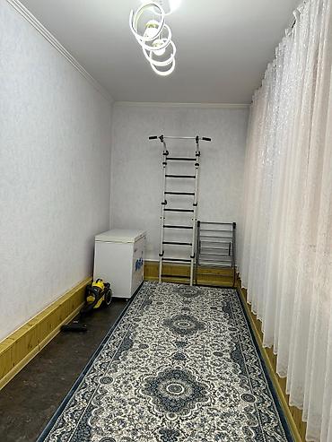 Продажа коттеджей и домов: Город Ош.Продается 2х этажный дом в городе Ош. Все коммуникации — 18