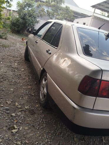 Chery: Model: Chery Amulet (A15) Kuzov: sedan, gümüşü rəng Sükan: solda — 5