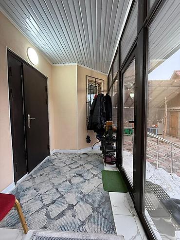 Продажа коттеджей и домов: 🏡 Продаётся Дом в районе Арча-Бешик по 1 линии 4.6сот(фактич 6сот) — 4