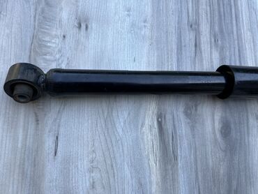 Амортизаторы, пневмобаллоны: Задний амортизатор Hyundai 2020 г., Б/у, Оригинал, США — 12