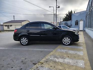 Kia: Kia Rio: 1.4 l | 2010 il Sedan — 3