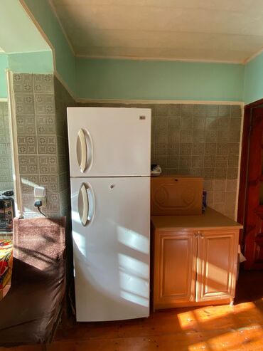 Uzunmüddətli kirayə mənzillər: Yasamal bravo arxasi 9/2 mertebe 2 otaqli tam eşyalı telebe ve ya -da lalafo.az — 4 Uzunmüddətli kirayə mənzillər: Yasamal bravo arxasi 9/2 mertebe 2 otaqli tam eşyalı telebe ve ya — 4