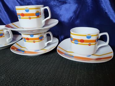 Kuhinjski setovi: Solje vintaz za kafu,caj puniji porcelan. Komada 4 u ceni. Tacne — 3