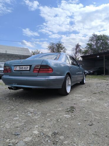 Mercedes-Benz: Mercedes-Benz E-Class: 2001 г., 3.2 л, Типтроник, Бензин, Седан