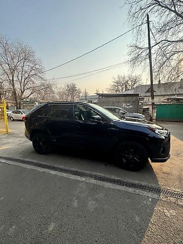 Toyota: Toyota RAV4: 2019 г., 2.5 л, Автомат, Гибрид — 3