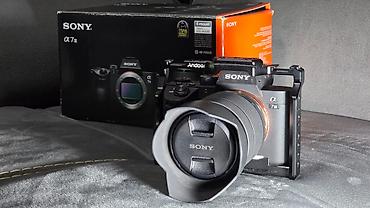 sony a7 iv: Sony A7 III (ILCE-7M3) + Obyektiv + Andoer Cage (Kafes) Təsvir: Çox az — 5