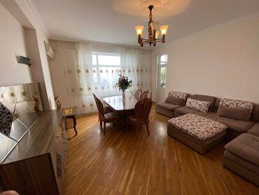 Uzunmüddətli kirayə mənzillər: Neftçilər metrosu,Lotos ticaraet merkezinin arxasinda, 16 mərtəbəli — 4