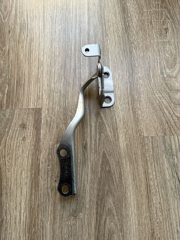 багажник голф 2: Капот илмектери Toyota