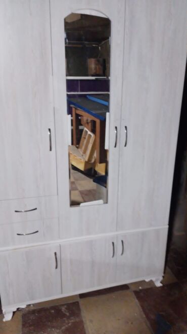 Dolablar: Yeni, Açılan, 3 qapılı Düz dolab, Dolab-asılqan, Türkiyə -da lalafo.az — 11 Dolablar: Yeni, Açılan, 3 qapılı Düz dolab, Dolab-asılqan, Türkiyə — 11