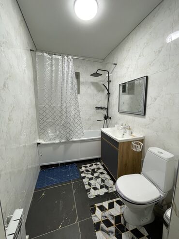 Посуточная аренда домов: Современный двухэтажный дом с панорамным остеклением и ограждением из — 7