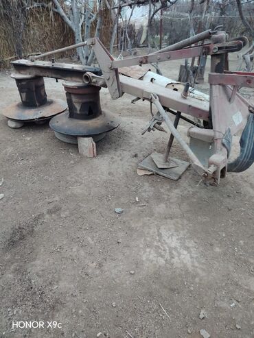 Traktorlar: Traktor Yumz 6L, 1980 il, 364 at gücü, motor 4 l, İşlənmiş -da lalafo.az — 4 Traktorlar: Traktor Yumz 6L, 1980 il, 364 at gücü, motor 4 l, İşlənmiş — 4