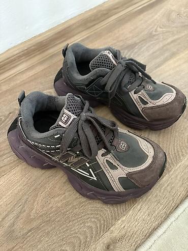 утеплённые кроссовки: Кроссовки, 34, New Balance, Б/у, цвет - Серый, Самовывоз — 1