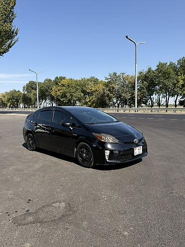 нексияга алмашам: Toyota Prius: 2014 г., Гибрид, Хэтчбэк — 5