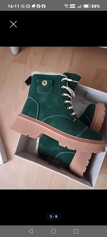 claudia donatelli boots: Zimske ženske čizme – zelene - Model: visoke vezane čizme sa krznenom — 3