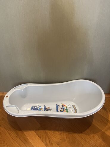 usaqlar ucun basseyn: Детская ванна с клапаном для слива воды. Размеры 1000×490×305 мм
