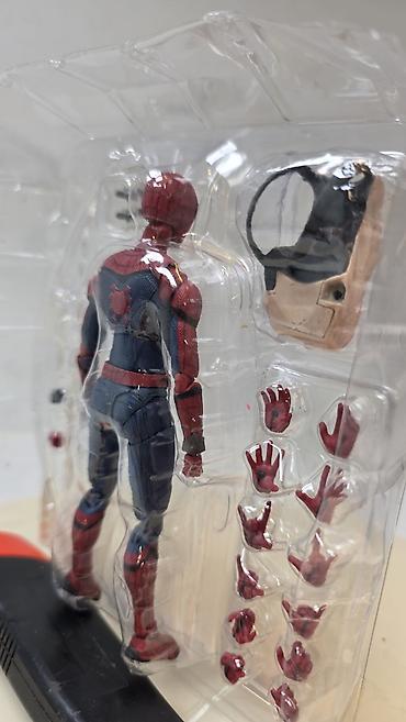 kids box: Фигурка Человека-паука (Spider-Man) в блистере с аксессуарами. Там — 6