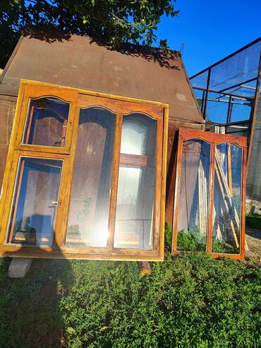 продам пластиковые окна бу: Деревянное окно, цвет - Коричневый, Б/у, 1201 *120, Самовывоз