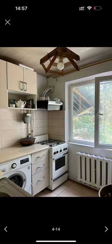 3 микрорайоне: 3 комнаты, 58 м², 104 серия, 1 этаж, Старый ремонт