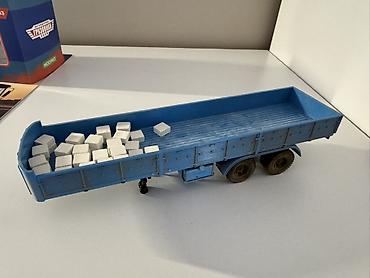 кыш: МАз-5205 бортовой полуприцеп модель 1:43 С мини кирпичами из гипса — 6