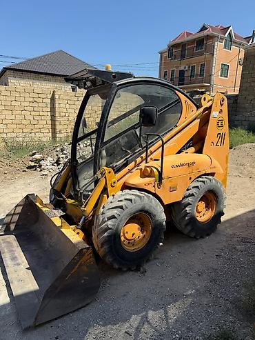 запчасти портер 1: Satılır ön yükləyici mini texnika – **Амкодор 211** Tikinti, abadlıq — 2
