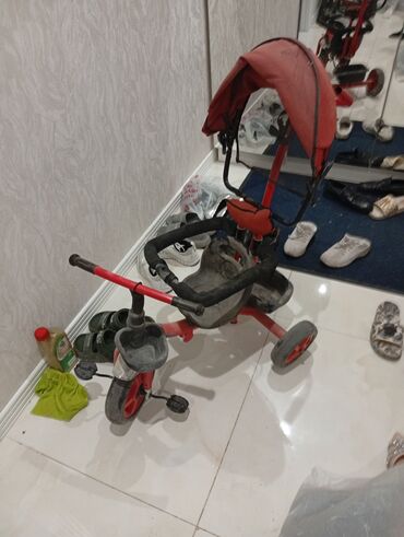 Gəzinti arabaları: Üçtəkərli araba, İşlənmiş, Cins: Qız, Yaş: 24-30 ay, Ünvandan götürmə