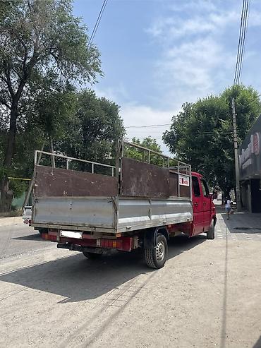 короткий спринтер: Грузовой бортовой автомобиль Mercedes-Benz Sprinter (двухрядная — 2
