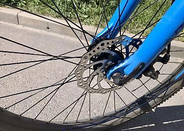 Горные велосипеды: Продаю Горный велосипед Dewolf. В отличном состоянии. Обкатан. Рама — 9