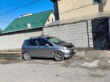Продажа авто: Honda Fit: 2003 г., Автомат, Бензин, Хэтчбэк — 2