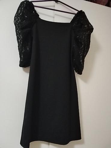 baletanke devojcice: Elegantna crna haljina A‑kroja sa puf rukavima.Bel M moze i manji L — 1