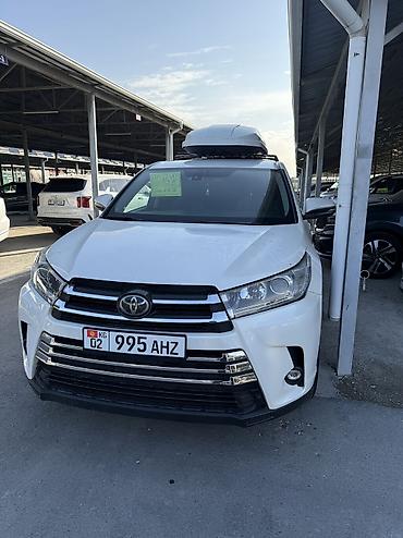 Toyota Highlander: 2018 г., 3.5 л, Автомат, Бензин, Внедорожник at lalafo.kg Toyota Highlander: 2018 г., 3.5 л, Автомат, Бензин, Внедорожник
