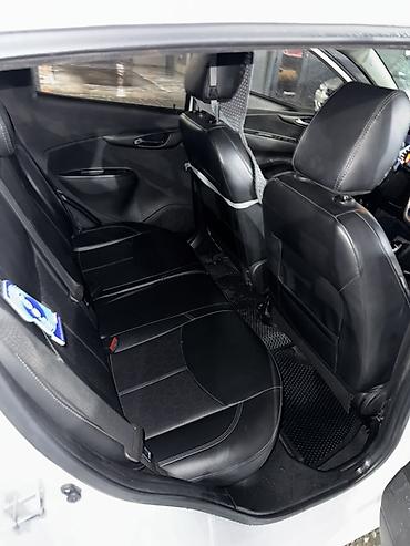 Chevrolet: Chevrolet Spark: 2017 г., 1 л, Вариатор, Бензин, Хэтчбэк — 8