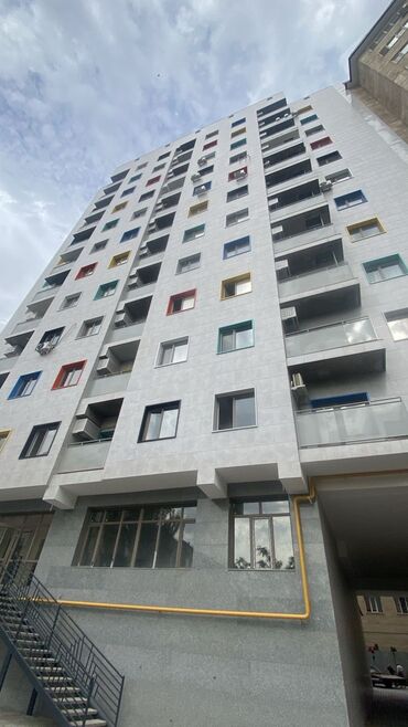 срочно продаю участок газ канализация есть: 3 комнаты, 96 м², Элитка, 9 этаж, ПСО (под самоотделку)