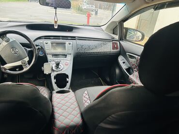 Toyota: Toyota Prius: 1.8 l | 2015 il Hetçbek — 6
