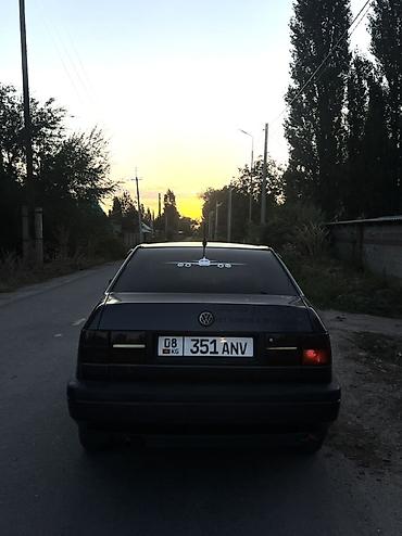 Транспорт: Volkswagen Vento: 1992 г., 1.8 л, Механика, Бензин, Седан — 4