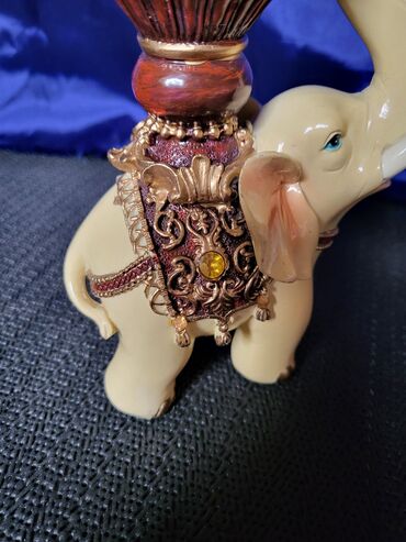 Figure: Figura, bоја - Šareno, Novo — 11