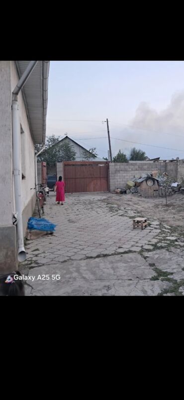 сдаю дом или квартиру: 65 м², 3 комнаты, Парковка, Забор, огорожен