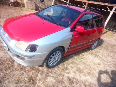 Mitsubishi: Mitsubishi Space Star: 2002 г., 1.6 л, Механика, Бензин, Хэтчбэк