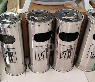 Elektronika: Paslanmayan poladdan hazırlanmış silindrik zibil qabı. Bu zibil qabı — 8