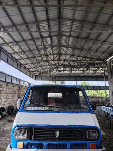 VAZ (LADA): İstifadə olunmuş, lakin yaxşı vəziyyətdə olan ZAZ markalı mikroavtobus