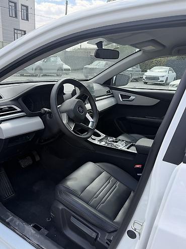 ayon s: BYD Qin: 2023 г., Робот, Седан — 6